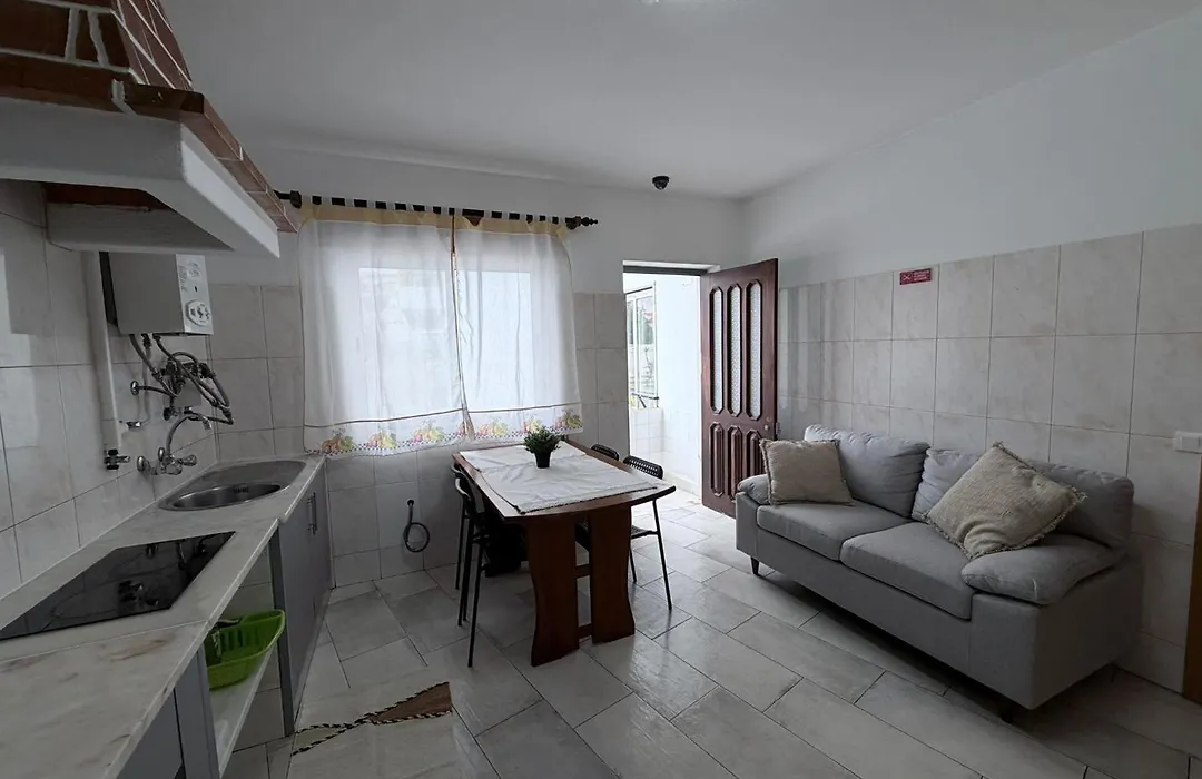 Lagos City Center Guest House & Hostel-1