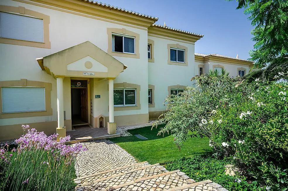 Luz Casas- 44 Fairview Village Boavista-1