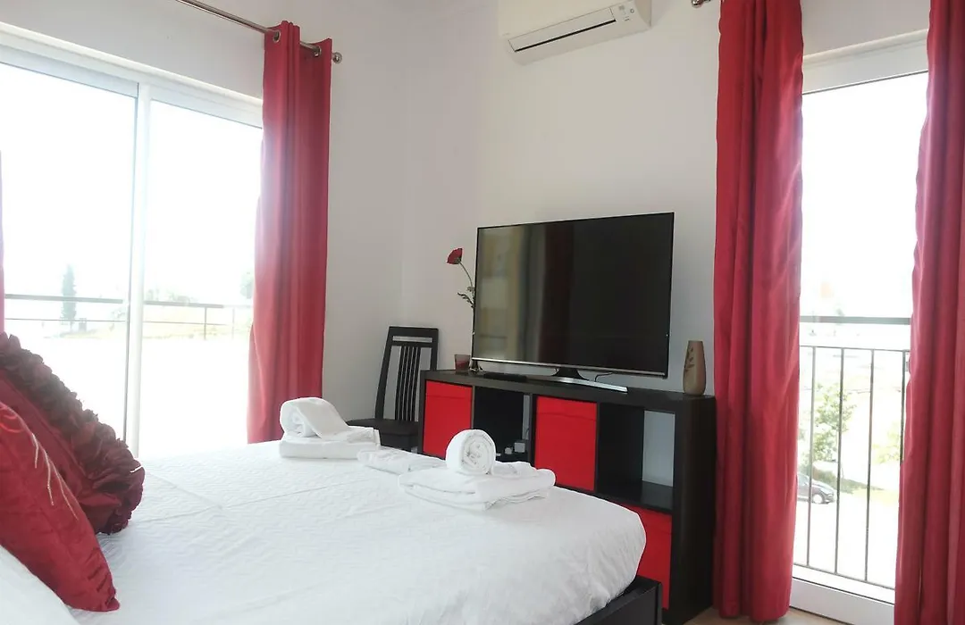 C04 - Pool View 3 Bed Apartment-1