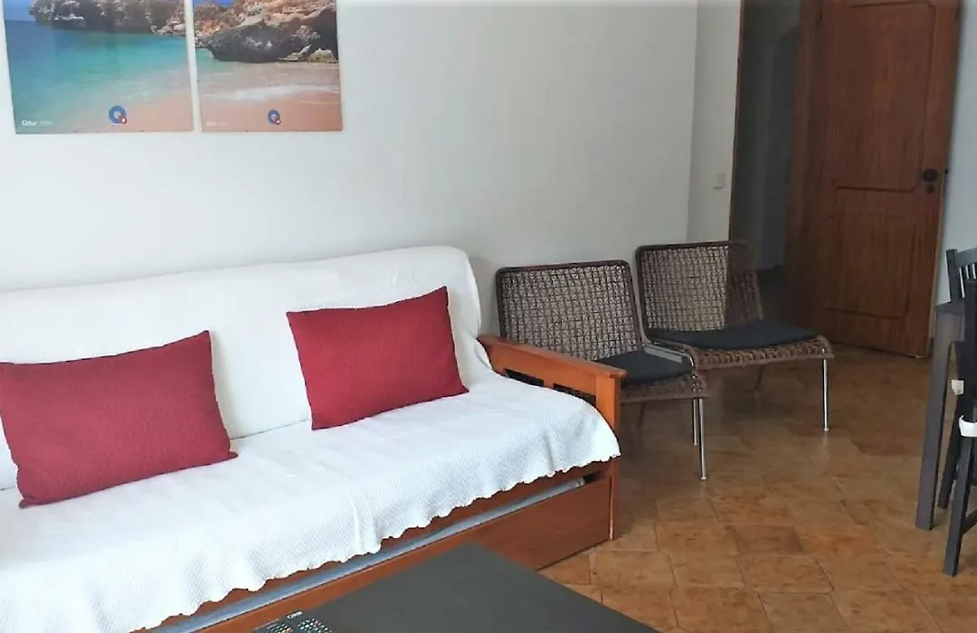T2 Mira Praia 4- Familiar, 80Mt Praia, Wifi-1