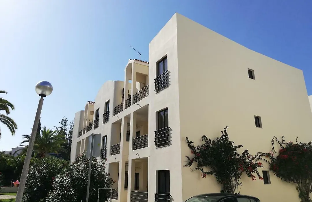 Alltravel Alvor Apartment-1