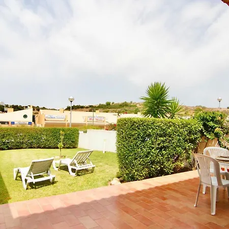 Lovelystay - Alto Dos Calicos 2Br House With Garden-2