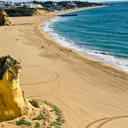 Deluxe Apartment In Albufeira Old Town, 200M Walk To Beach, Pool Parking-3