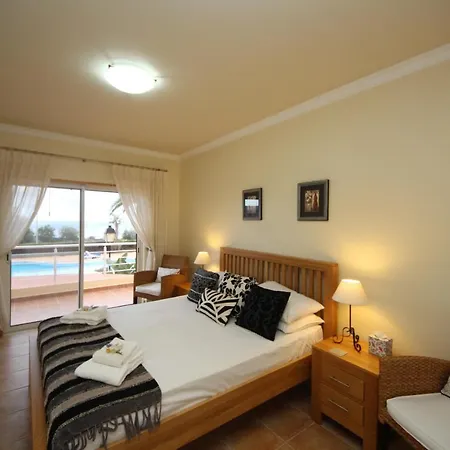 Acácias, spacious apartment with sea view-3