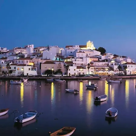 T2 Ferragudo Cosy Beach Apartment-2