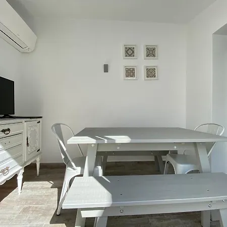 Friendly House-2