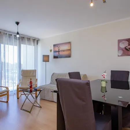 Monte Gordo 2Bdr Apartment W/ Ac & Balcony By Lovelystay-2