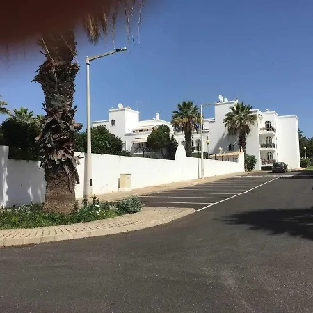 Tavira - Cozy Studio By The Pool-3