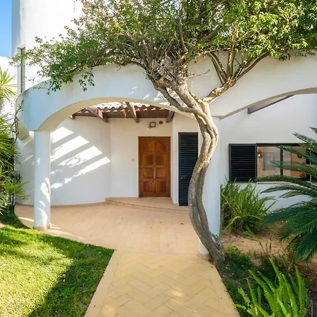 Luxury Private Family Villa With Pool Ac & Parking-3