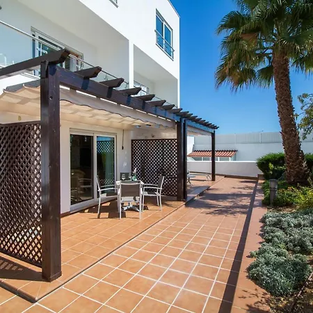 Cliff-Top Townhouse With Stunning Ocean Views-2