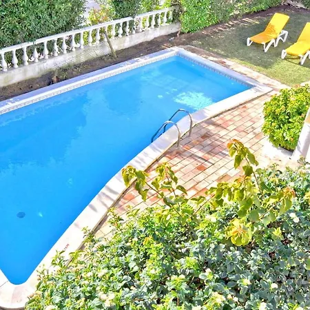 Located On A Quiet Cul-De-Sac, Just Within 1 Mile From The Centre Of Vilamoura-2