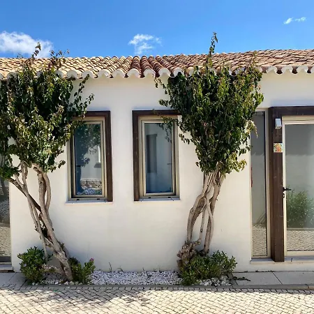 Lost & Found - Guesthouse & Suites-3