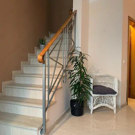House With A Bbq Terrace In The Centre Of Lagos-2