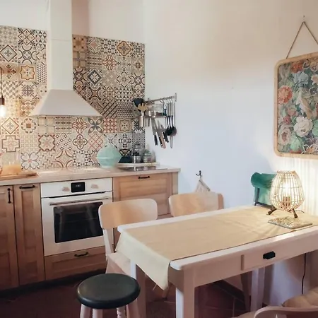 Cosy Farmhouse Quinta Da Eira 140 Years Old-2