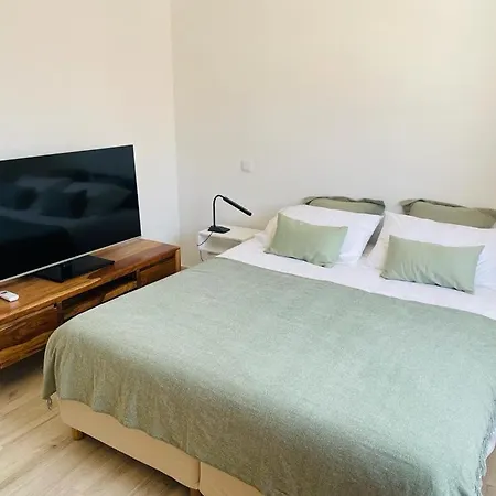Feelgood Sagres Vegan Homestay-3