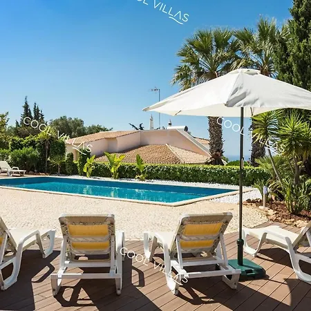 Villa Gardenia - Sea View, Wifi, Games Room-2
