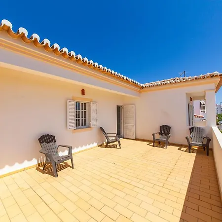 Q - Casa do Topo Guesthouse-3