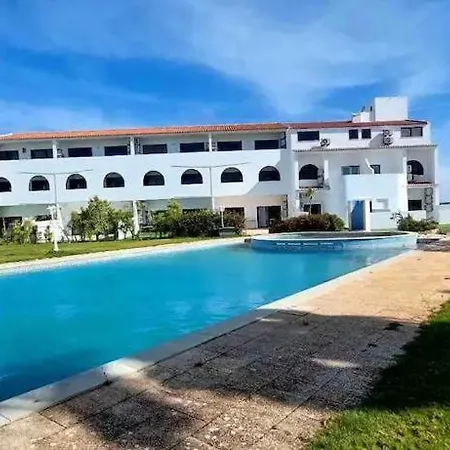 Charming One Bed Flat In Sagres-3