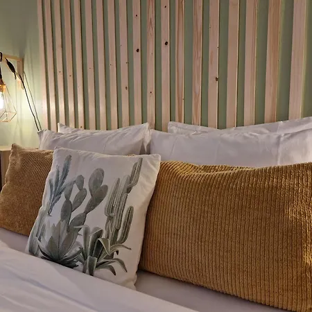 Bea'S Bed & Breakfast-2