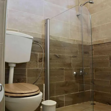 Ria Terrace Apartment III-3