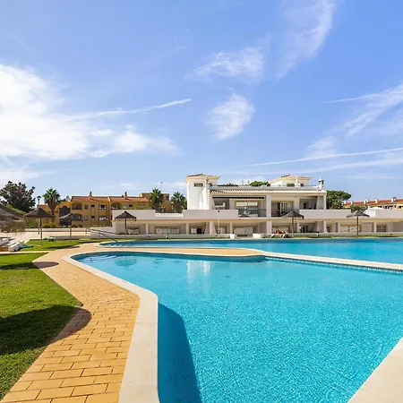 Vilamoura - Cozy And Quiet Holiday Apartment-3