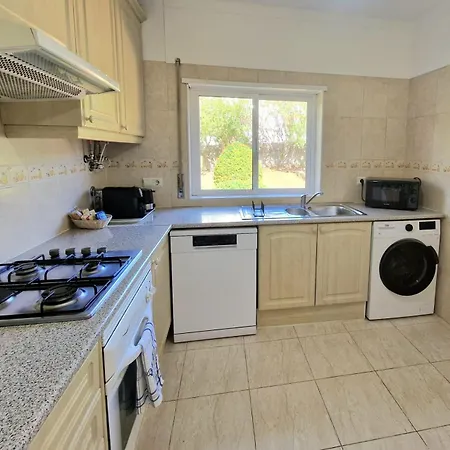 Apartment Oasis Park Al-2