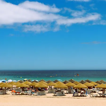 Luxury 3-Bedroom Apartment At High-End Praia Da Luz-3