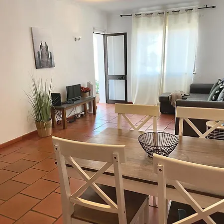 Apartamento Bem Localizado-3