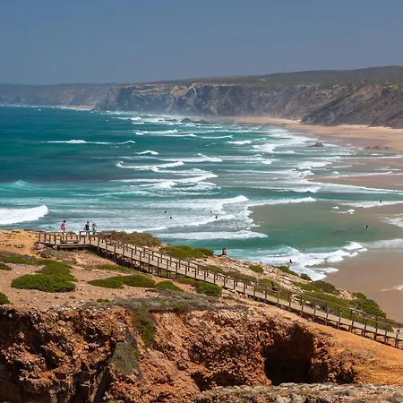 Beautiful Vila Rafaella, walk distance to beaches-2