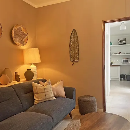 Casa Salinas, Elegant Flat W Patio In Taviras Historical Centre-3