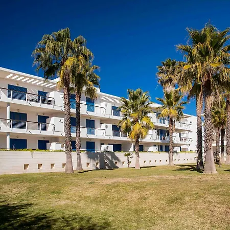 B06 - Top-Floor Marina 2 Bed Apartment-3