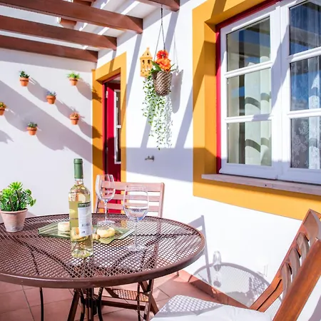 Casinha D'Avo Guesthouse-3
