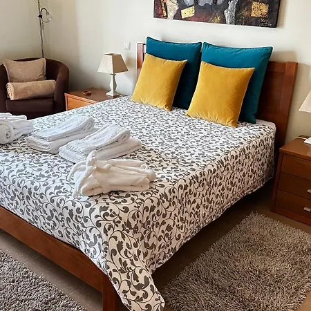 Charming Luz House - T2 Apartment With Jacuzzi-2