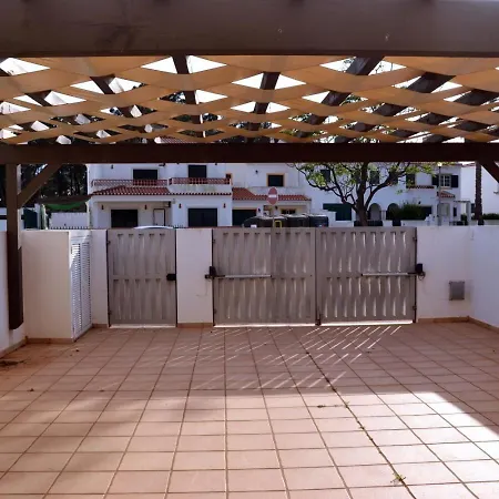 Moradia Fantástica com Piscina a 5 min da Praia-3