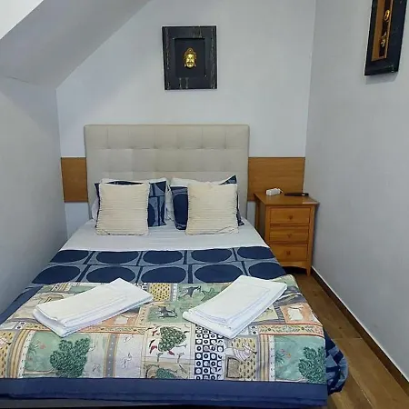 Lagos Downtown Guesthouse-2