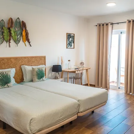 Sagres Sun Stay - Surf Camp&Hostel-2
