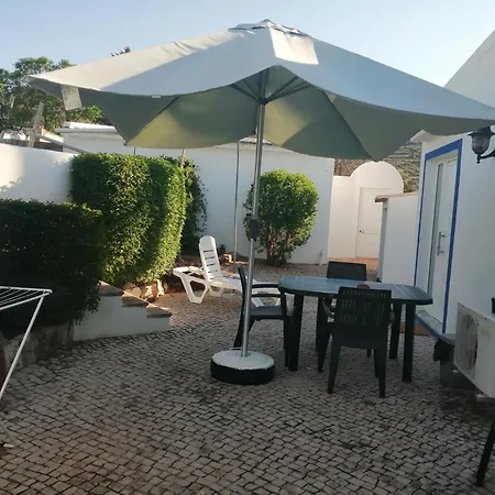 Medronhal Faro EM 520 - 2- casas de férias medronhal-2