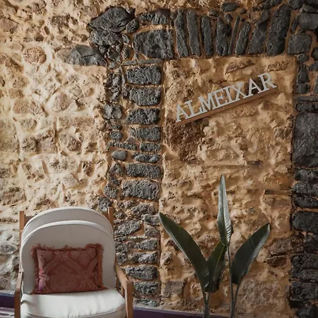 Guest House Almeixar-2