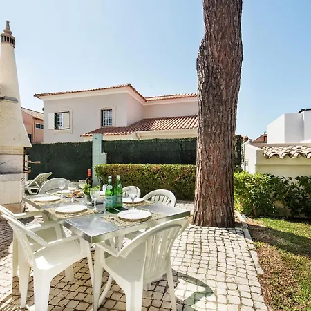 Residential Cul-De-Sac Walking Distance To Centre, Private Pool, Free Ac Wifi-3