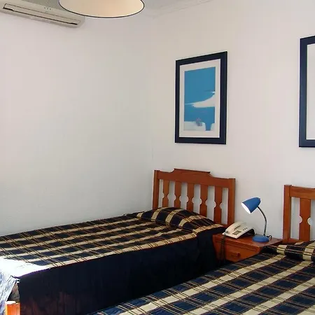 Apartamentos Turisticos Regina-3