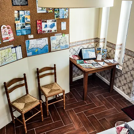 Albufeira Lounge Hostel-2