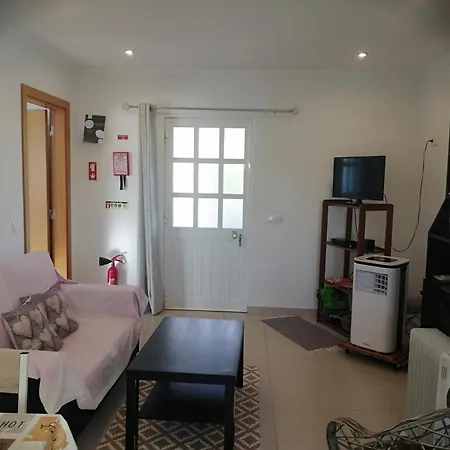 Medronhal Faro EM 520 - 2- casas de férias medronhal-3