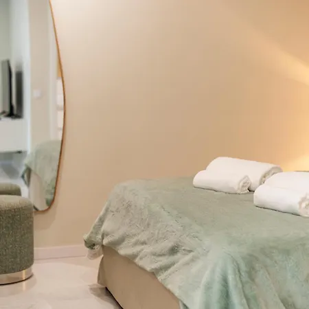 Villa 41 - Private Studios Faro Airport, Beach&City Center-2