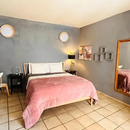 Faro Town House-3