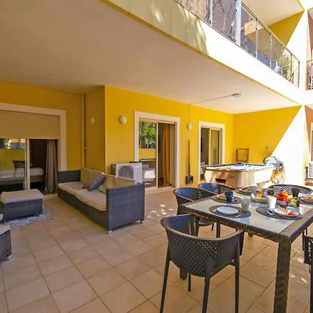 C15 - The Patio Do Convento Apartment-3