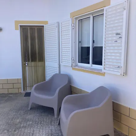 Spacious House In Sagres With Private Patio & Bbq-3