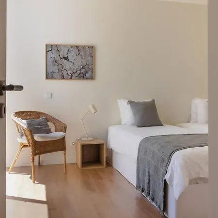 Blue Villa H Sagres - 10 Min Walk To The Beach-3