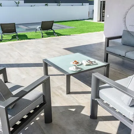 Private Alvor Villa With Pool And Jacuzzi-2
