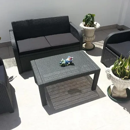 Lemon Tree Apartments-3