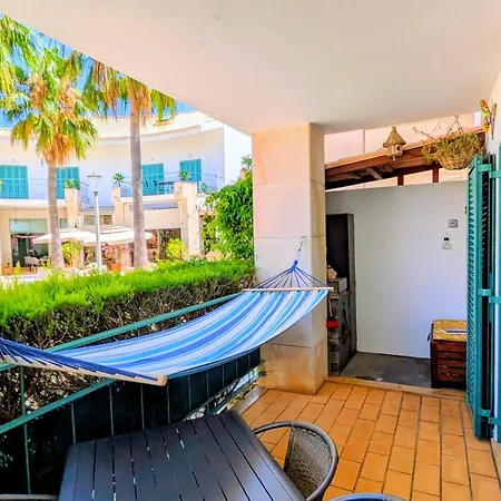 Ferragudo Beach Apartment With Sunset Terrace, Air Conditioning, Wi-Fi & Free Parking-3